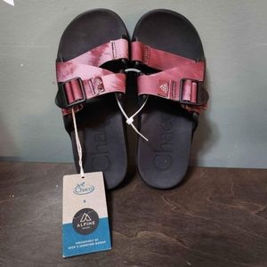 Chaco Chillos Slides